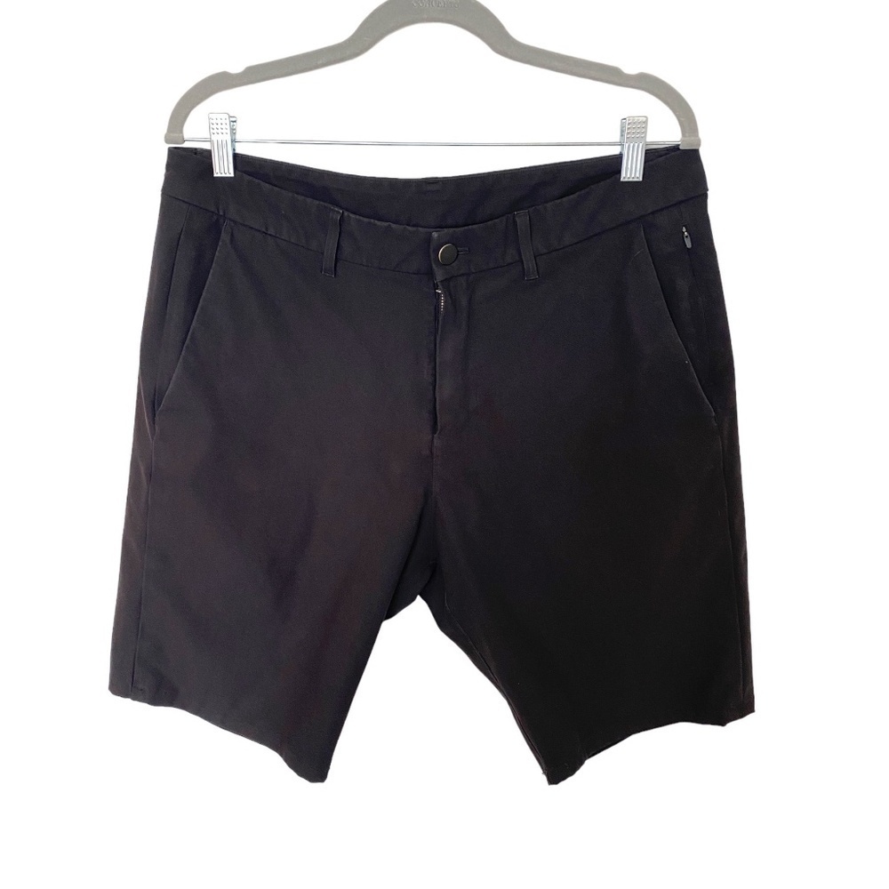 LULULEMON Mens Black Shorts 34